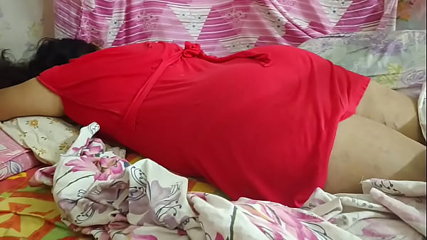 Horny Desi Wife With her big butt Enjoyed Body massage