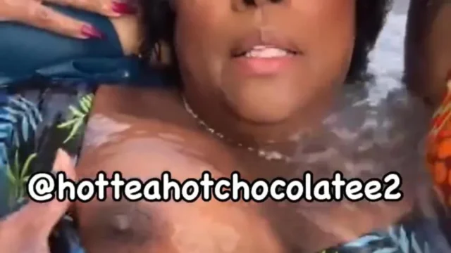 Blueface Mom Nude Showing Off Her Big Breasts On Livestream