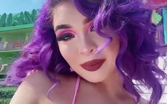 MaryRoseLiven Onlyfans Shows Off Her Huge Boobs