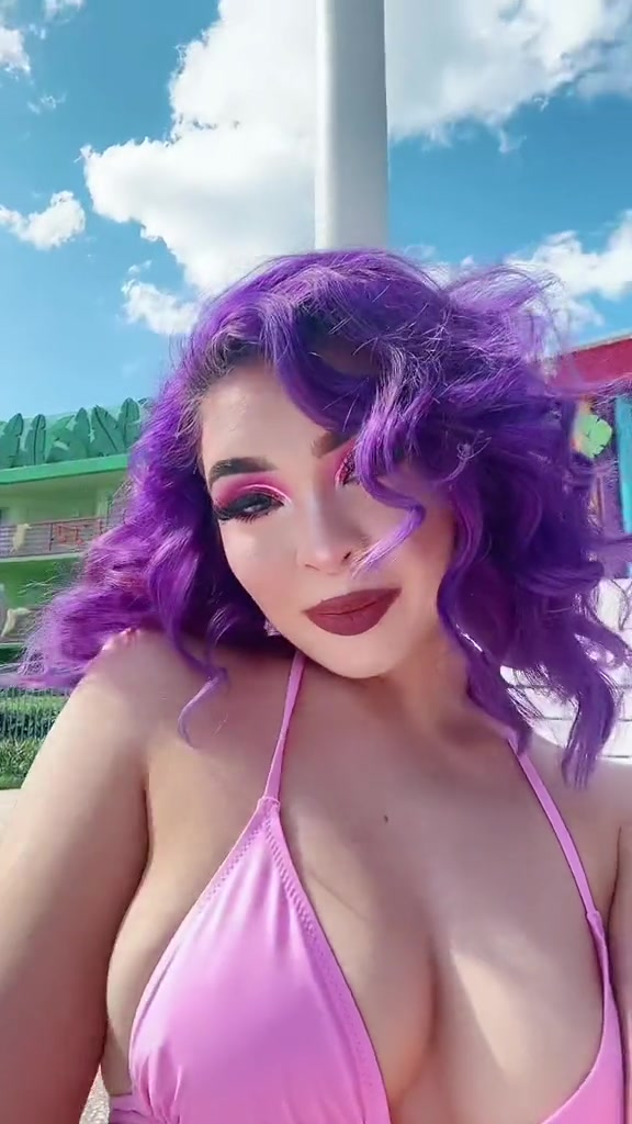 MaryRoseLiven Onlyfans Shows Off Her Huge Boobs