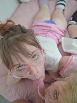 Abriebaby And Eveestarr18 HOT Threesome Sextape Onlyfans